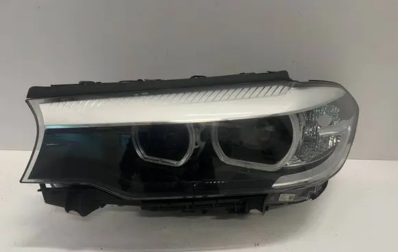 BMW 5 G30 G31 G38 Headlight/headlamp 8499111 2018111602