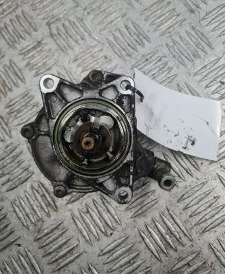 Audi A6 S6 C5 4B Vacuum pump