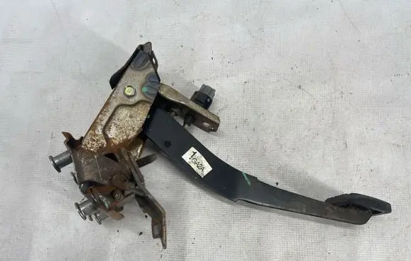 Ford Probe Brake pedal 1GA2A