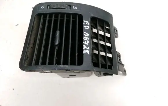 Volkswagen Touran I Dash center air vent grill 1T0819704A