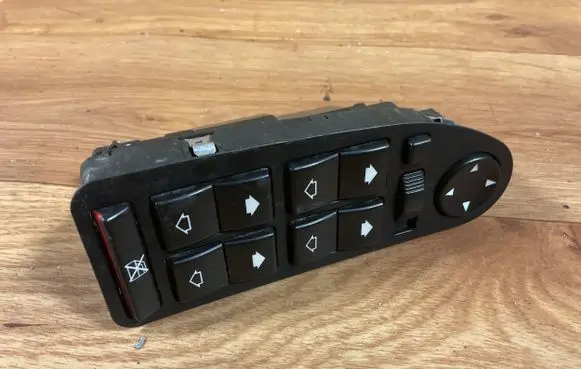 BMW 5 E39 Electric window control switch 6904339 900679