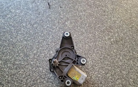 Chrysler 300 - 300C Rear window wiper motor