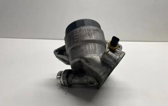 BMW M4 F82 F83 Oil filter mounting bracket 7576521 7516383 7570085