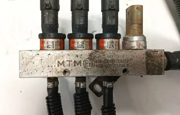 Subaru B9 Tribeca LP gas injector 67r010185