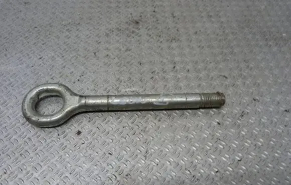 Seat Leon (1P) Towing hook eye