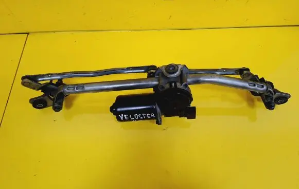 Hyundai Veloster Front wiper linkage and motor