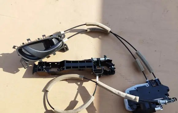 Nissan Navara D23 Rear door lock Y2614530