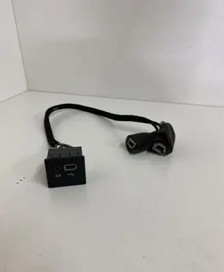 Maserati Ghibli USB socket connector 61571C3044