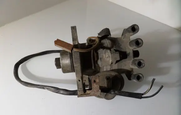 Mazda 626 Spark distributor T4T72571 P2018Z02