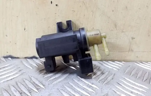 Opel Zafira C Turbo solenoid valve 55566898 70307300