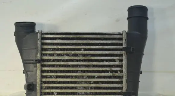 Audi A4 S4 B7 8E 8H Intercooler radiator 8E0145805AA 011220041559 3229440