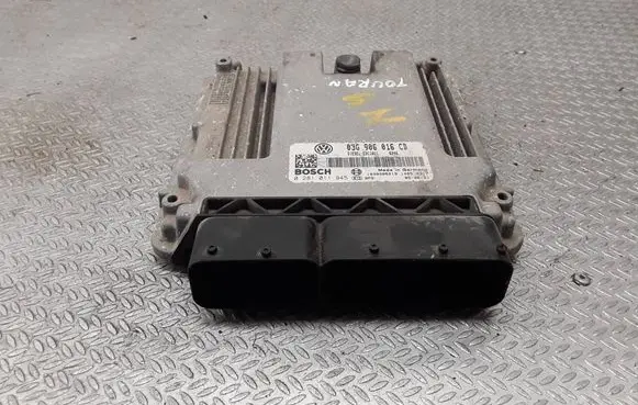 Volkswagen Touran I Engine control unit/module 03G906016CD 0281011945