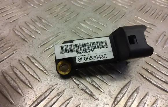 Audi A3 S3 8L Airbag deployment crash/impact sensor 8L0959643C 0230903KXBYT