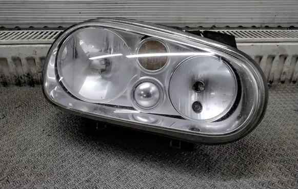 Volkswagen Golf IV Headlight/headlamp 1J1941016B