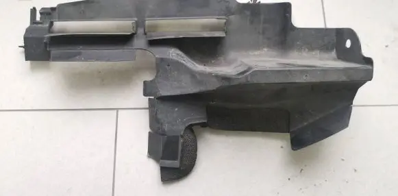 Toyota RAV 4 (XA40) Radiator trim 1669536090 1669536100