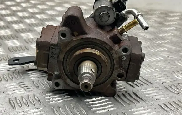 Volvo V50 Fuel injection high pressure pump A2C53384062 9676289780 5WS40893