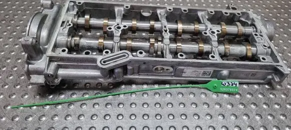Volkswagen PASSAT B8 Camshaft S26378374 04L103308F 04L103292H