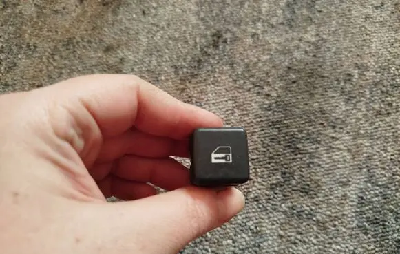 Central locking switch button