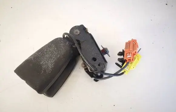Volvo V70 Rear seatbelt buckle 30697035