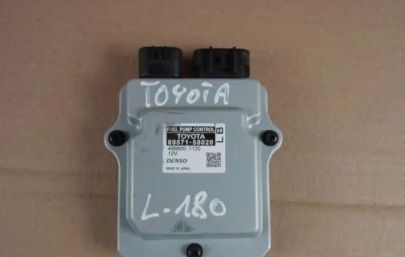 Lexus RX 450H Fuel injection pump control unit/module 8957158020