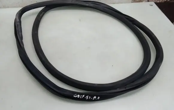 Front door rubber seal