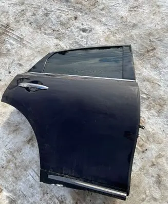 Infiniti FX Rear door 
