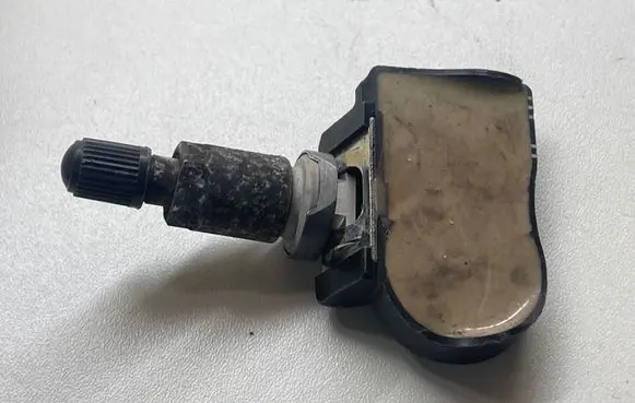 Land Rover Discovery Sport Tire pressure sensor GX631A159AA S180052076B A2C93315301