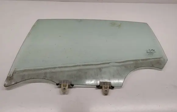 Renault Latitude (L70) Rear door window glass 