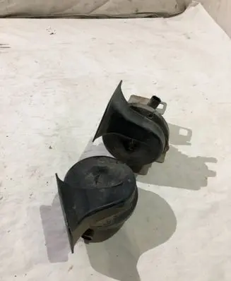 BMW 5 E60 E61 Horn signal 6935709