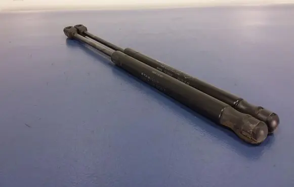 Renault Megane II Shock absorber/damper mounting bracket 8200119497