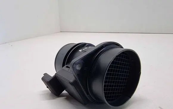 Renault Scenic I Mass air flow meter 7700109812 H7700104426 5WK9620
