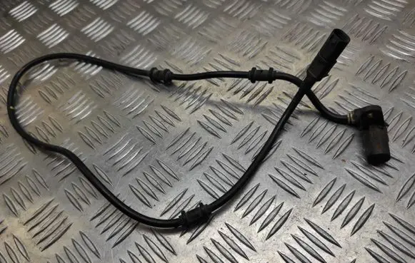 Mercedes-Benz ML W163 ABS brake wheel speed sensor 1635400717