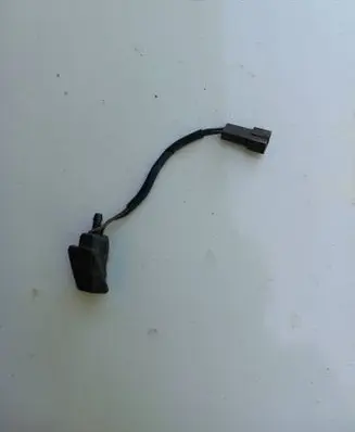 Audi A3 S3 8L Windshield washer spray nozzle 8l0955988