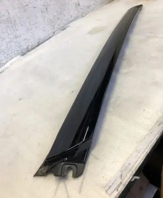 Nissan Juke II F16 Windshield trim 768376pa0b