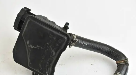 Mercedes-Benz ML W164 Power steering fluid tank/reservoir A0004602283