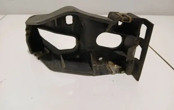 Audi A4 S4 B7 8E 8H Sill supporting ledge 8E0853922D