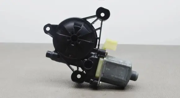 Audi A3 S3 8V Rear door window regulator motor 5Q0959801