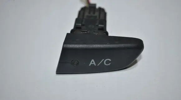 Toyota Aygo AB10 Tailgate/trunk/boot open switch 