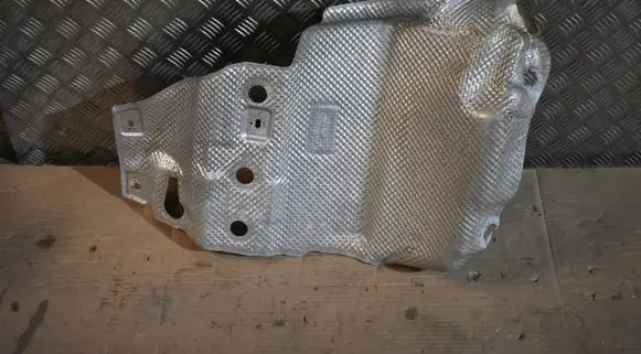 Porsche Macan (95B) Exhaust heat shield 8R0804172D