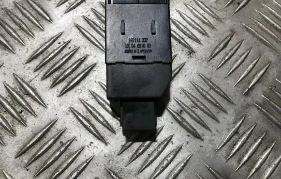 Mitsubishi Carisma Headlight level height control switch mr114337 lk04001000