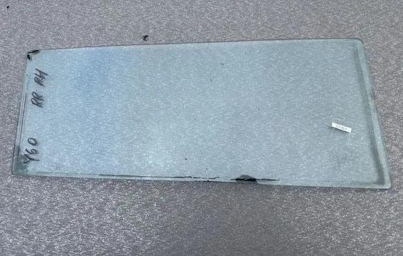 Nissan Patrol Y60 Rear side window 8331206J60