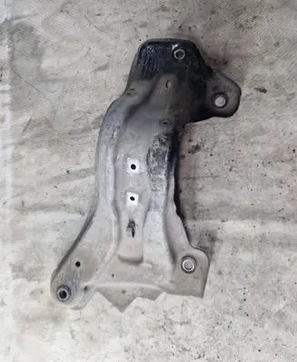 Ford Kuga I Other under body part