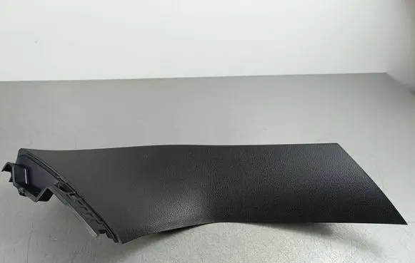 KIA Sportage Tailgate trim W80M80634 0009W00D 81730DW000WK