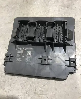Volkswagen Caddy Comfort/convenience module 5K0937085AD