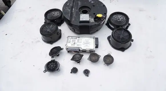 Audi Q7 4L Sound amplifier 4L0035223D