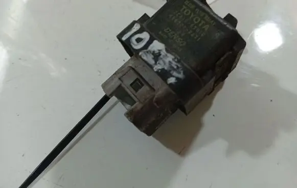 Toyota Auris 150 Glow plug pre-heat relay 2861067010