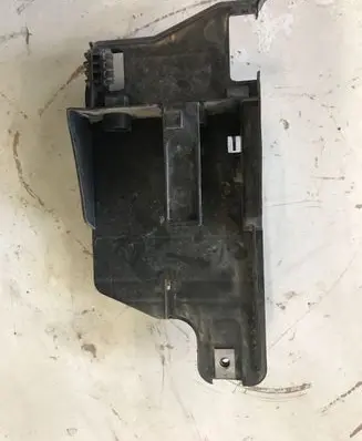 Peugeot 308 Other engine bay part 9813833580