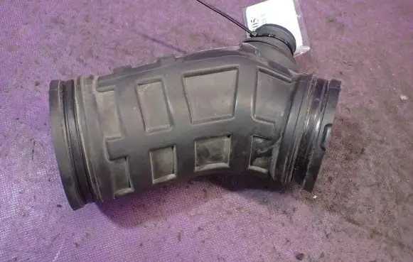 Alfa Romeo 159 Air intake hose/pipe 55193538