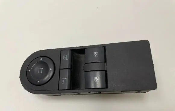 Opel Zafira B Wing mirror switch