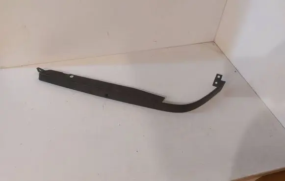 Mercedes-Benz C W202 Under headlight/headlamp trim 2028260177 23768000